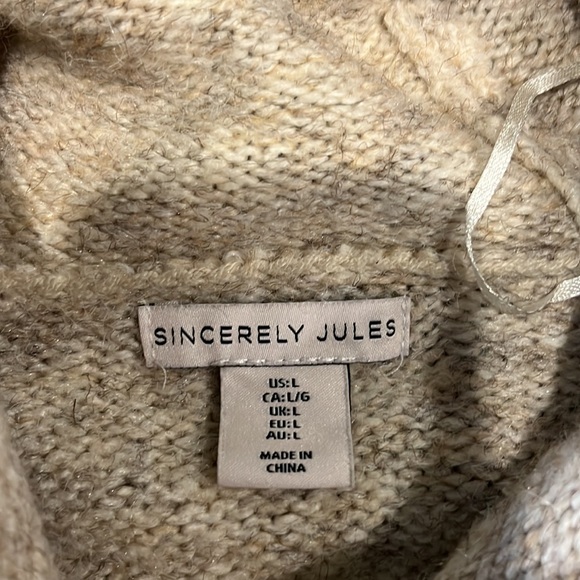 Sincerely Jules wool cropped cowl neck sweater size large - Picture 6 of 7